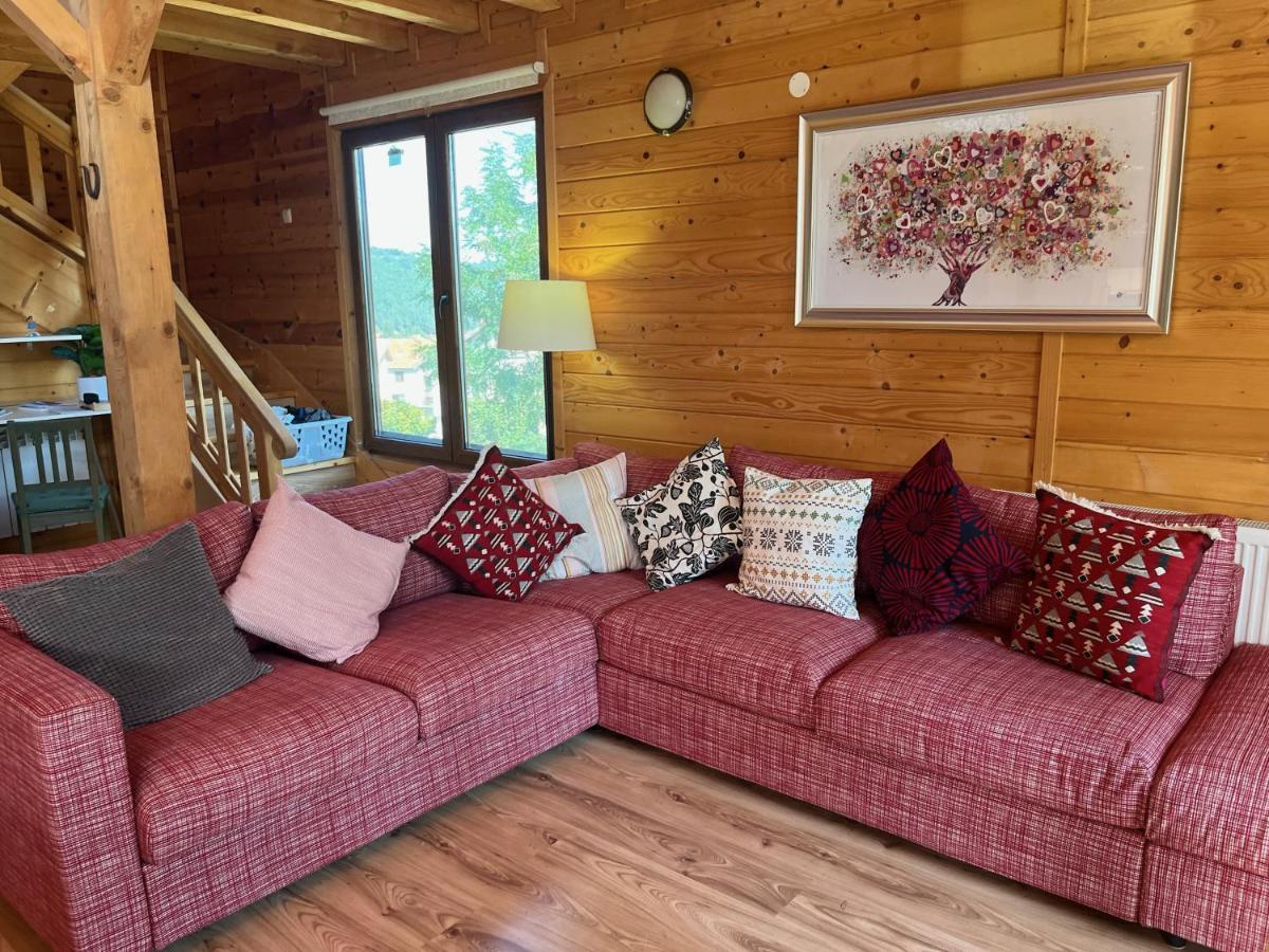 הוילה Large Luxury Chalet In Raduil, Nr Borovets - Hot Tub, Views, Wi-Fi מראה חיצוני תמונה